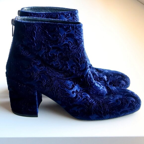Stuart Weitzman Blue Floral Velvet Block Heel Ankle Boots Booties Size 9.5 - Picture 2 of 16